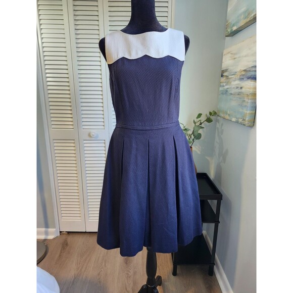 Tahari by ASL Women's Dress Navy Blue Nautical Fit & Flare Pleated size 8 - Picture 10 of 10